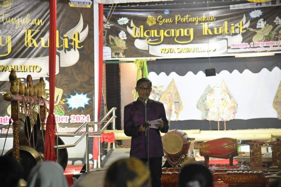 Pj Sekda Hadiri Pementasan Seni Pertunjukan Wayang kulit Hari Jadi Kota Sawahlunto ke-136