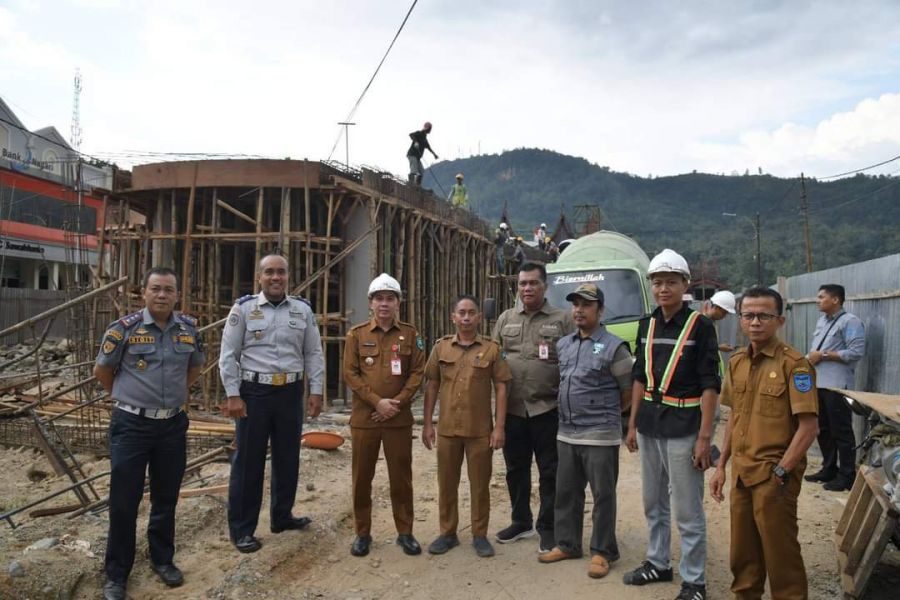 Pj Wako Fauzan Hasan Tinjau Pembangunan Terminal Pasar Sawahlunto