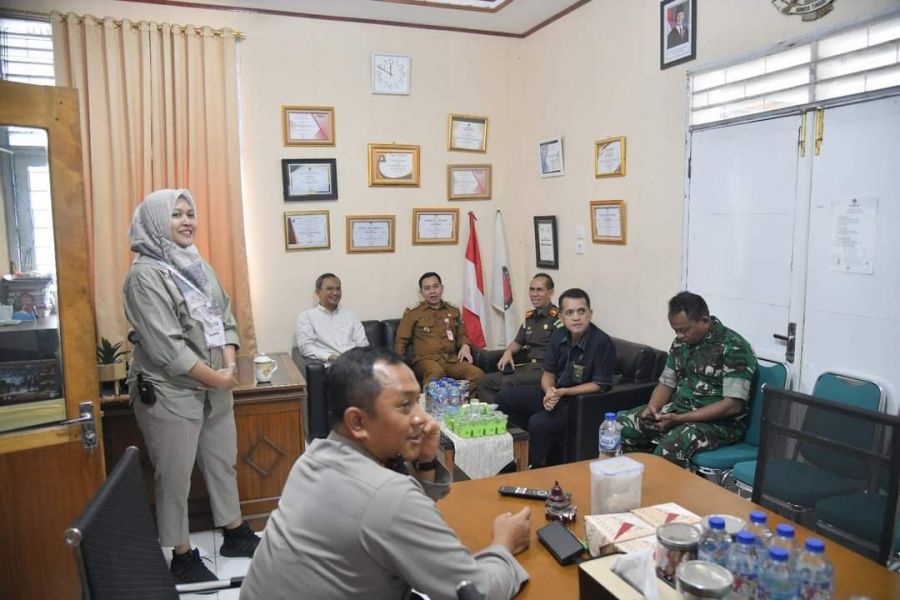 Pj Wako Sawahlunto dan Forkopimda Tinjau Rekapitulasi Perolehan Suara Pilkada 2024