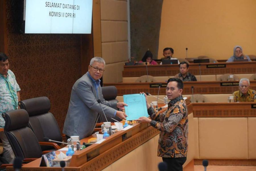 Pj Wako Sawahlunto Ikuti Rapat Panja bersama DPR RI Bahas RUU tentang Kabupaten/Kota