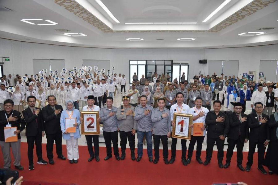 Pj Wako Sawahlunto Ikuti Rapat Pleno KPU Pengundian dan Penetapan Nomor Urut Paslon Pilwako 2024