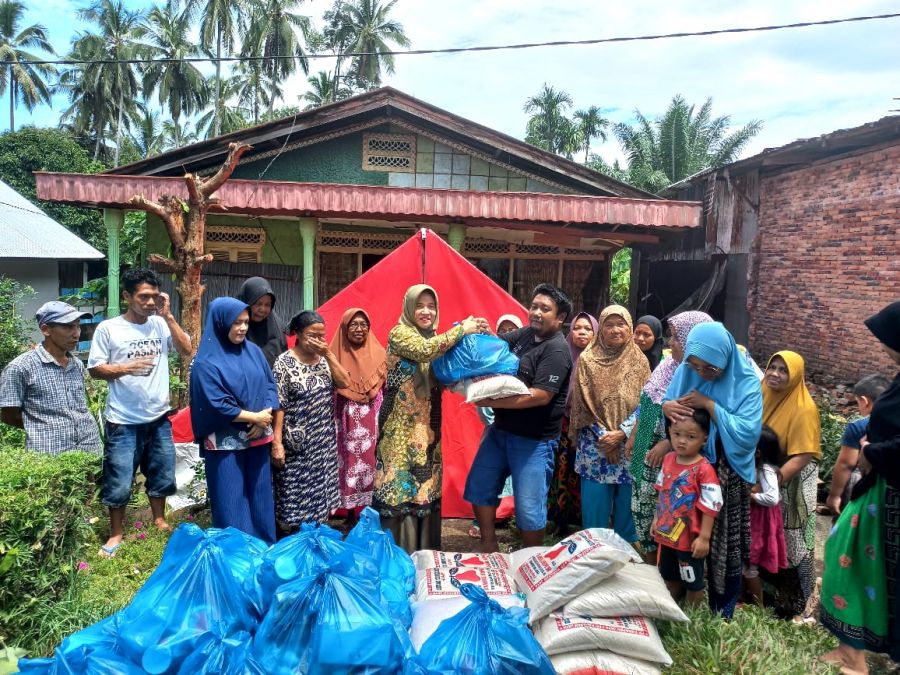 PKK Pasbar Salurkan Bantuan Kepada Masyarakat dan Daerah Terdampak Gempa