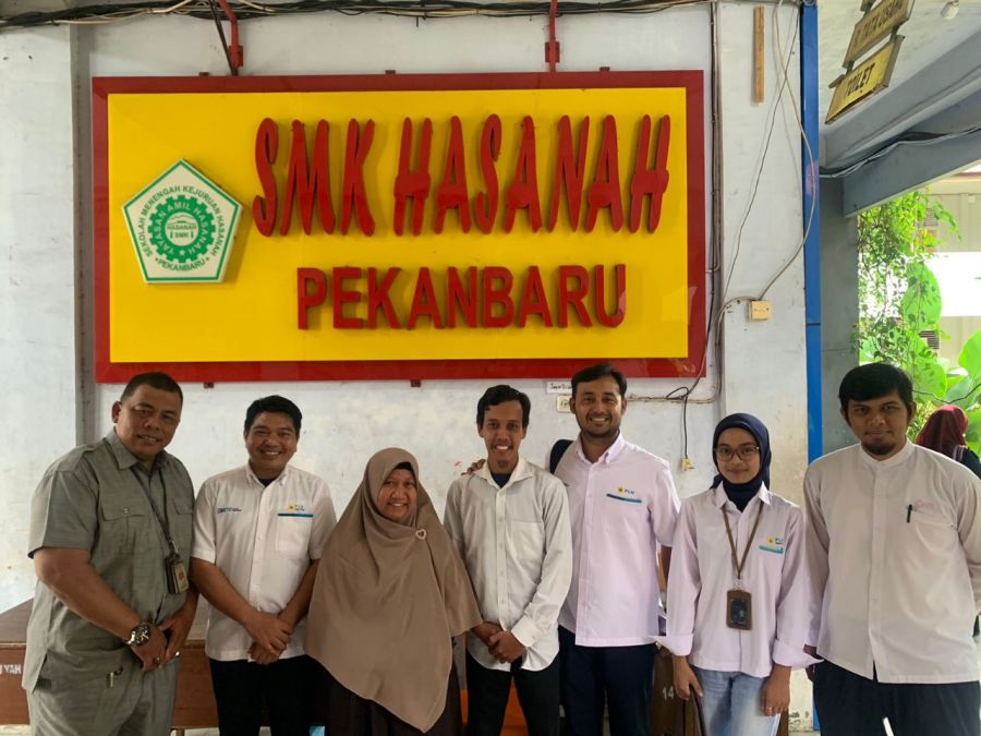PLN Icon Plus Hadirkan Layanan Internet Handal untuk Mendukung Pendidikan di SMK Hasanah Pekanbaru
