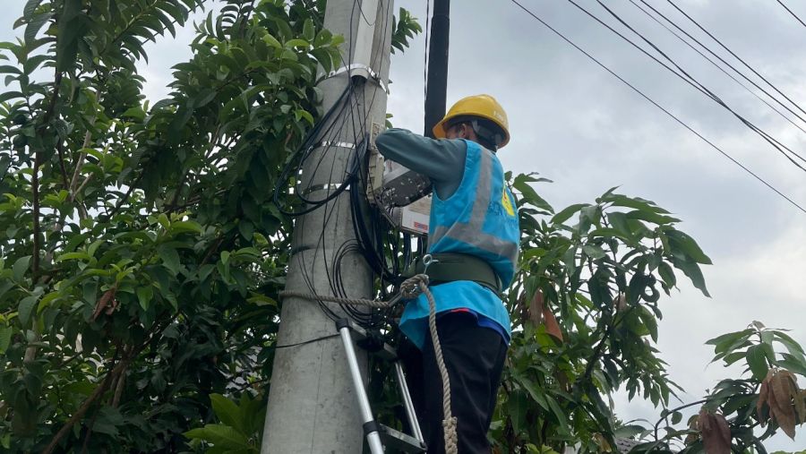 PLN Icon Plus Intensifkan Pemeliharaan Jaringan Fiber Optic di Wilayah Naga Sakti, Kota Pekanbaru