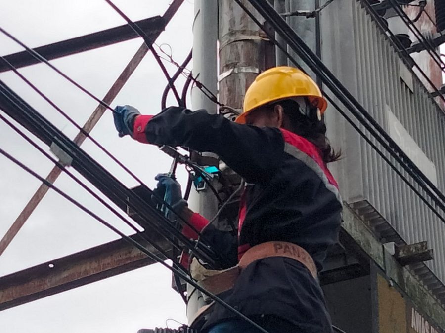 PLN Icon Plus Lakukan Pemeliharaan Jaringan Fiber Optik di Kota Padang
