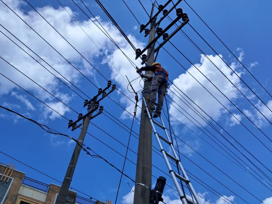 Pastikan Internet Prima, PLN Icon Plus Lakukan Pemeliharaan Jaringan di Garuda Sakti Pekanbaru