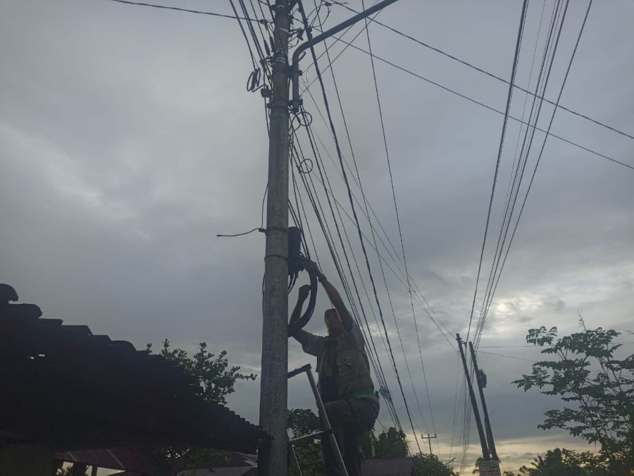 PLN Icon Plus Lakukan Pemeliharaan Jaringan Fiber Optic di Padang