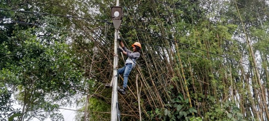 PLN Icon Plus Lakukan Pemeliharaan Jaringan Fiber Optic di Jalur Bancah – Maninjau – Tanjung Sani