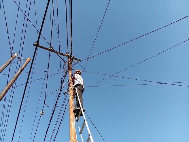 PLN Icon Plus Lakukan Pemeliharaan Jaringan Fiber Optik di Pekanbaru
