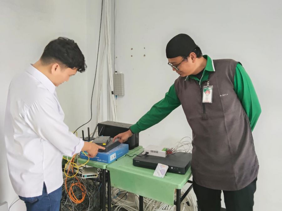 PLN Icon Plus Optimalisasi Layanan Internet di Pondok Pesantren Imam Dzahabi