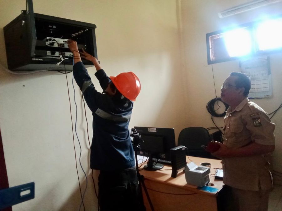 PLN Icon Plus Perkuat Infrastruktur Jaringan untuk Mendukung Layanan di Kantor Camat Gunung Sahilan