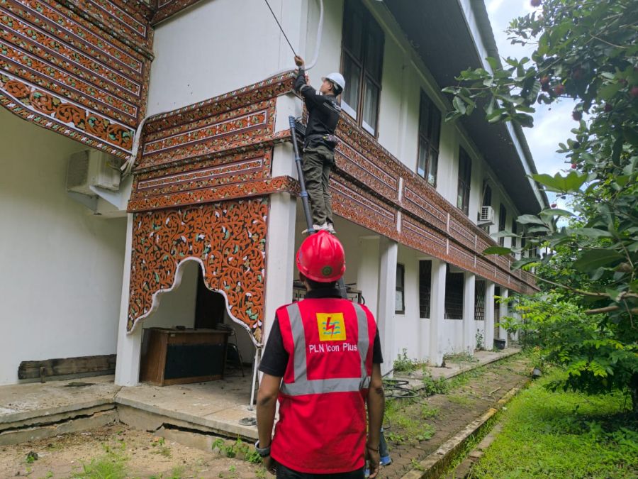 PLN Icon Plus Perkuat Jaringan di Balai Penelitian Solok untuk Dukung Riset Buah Tropis Unggul