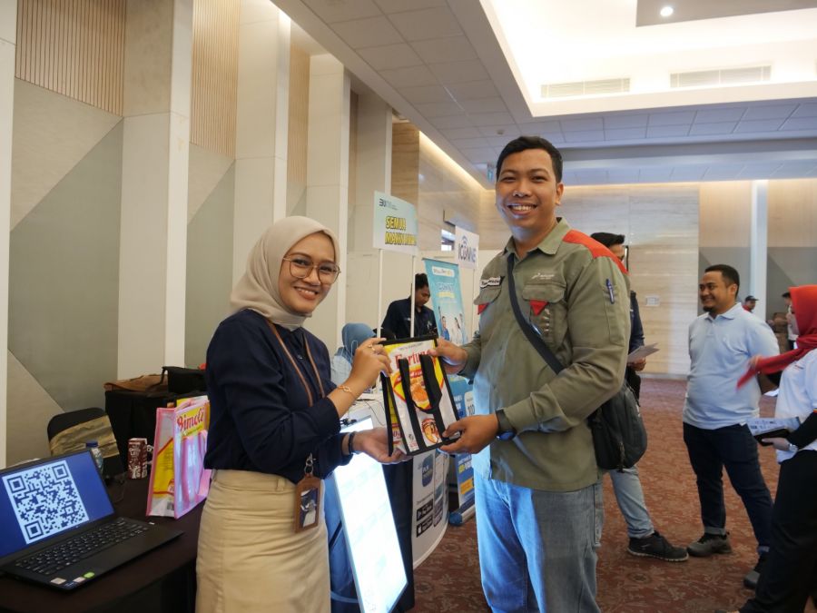 PLN Mandau Cipta Tenaga Nusantara Bagikan Tas Plastik Daur Ulang dalam Acara Donor Darah Kolaborasi