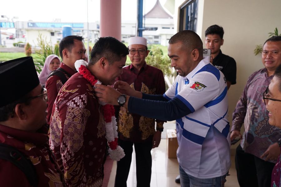 Plt Gubernur Audy Sambut Kafilah Sumbar Peraih Juara Umum MTQ Korpri VII