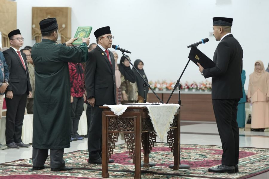 Plt. Gubernur Lantik Yozarwardi Usama Sebagai Pj Sekda Sumbar Gantikan Erinaldi