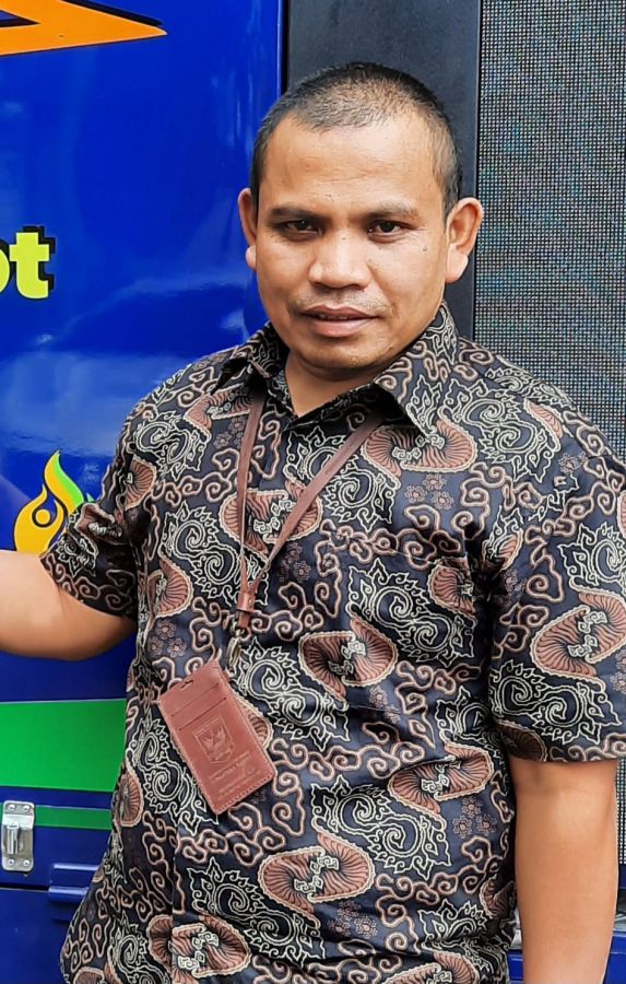 Plt. Kabiro Adpim Tanggapi Polemik Kendaraan Dinas Gubernur di Depan Kantor KPU