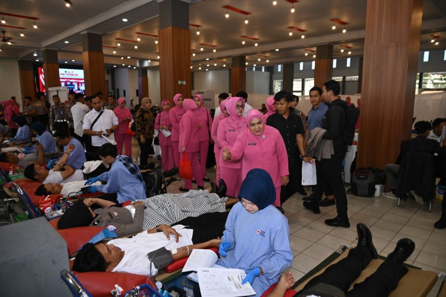 Polda Sumbar Gelar Bhakti Kesehatan, Capai 457 Kantong Darah dan Layani Ratusan Warga