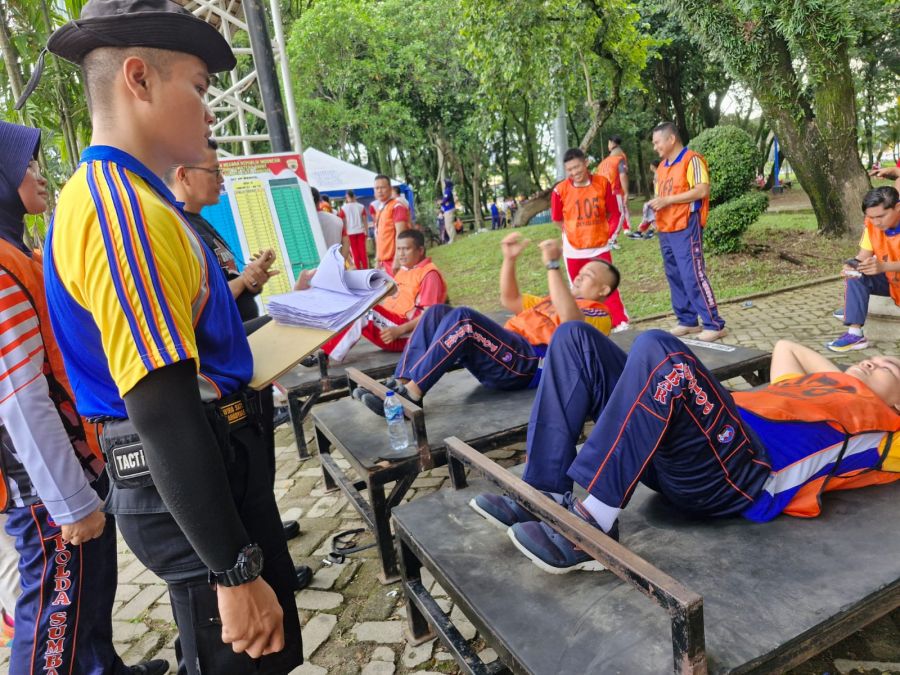Polda Sumbar Gelar Tes Kesemaptaan Jasmani Berkala untuk Meningkatkan Kondisi Fisik Anggota