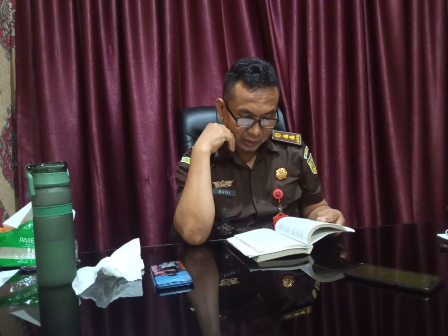 Polda Sumbar Serahkan Berkas Kasus Penipuan Seorang Pengusaha Sekaligus Politisi ke Kejari Padang