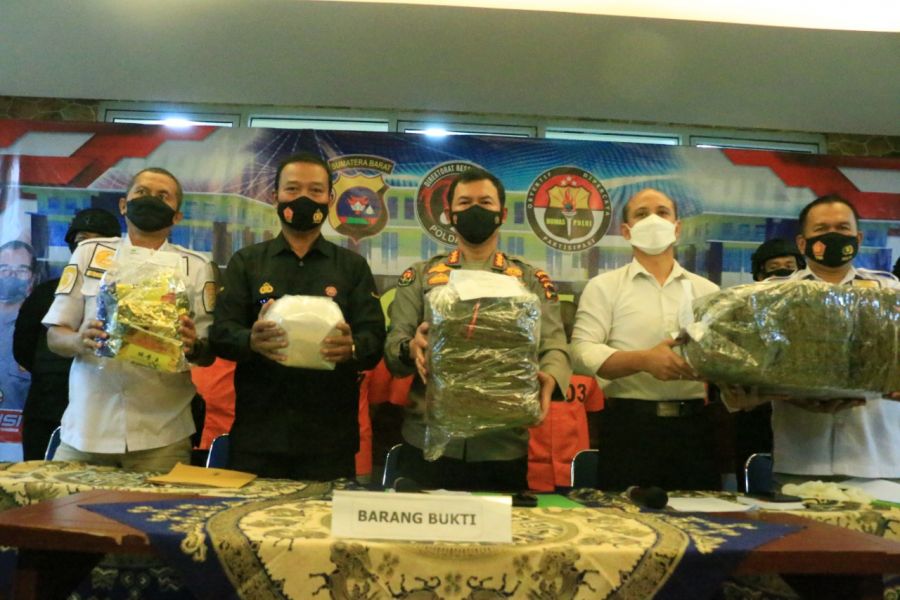 Polda Sumbar Ungkap Kasus Narkoba, Selamatkan Puluhan Ribu Masyarakat 