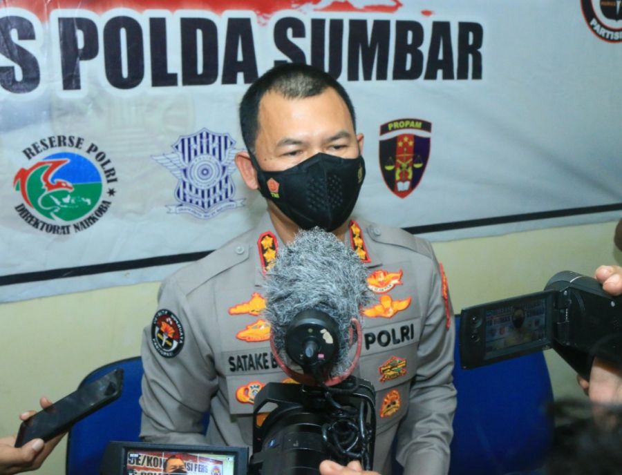 Polisi Berikan Pengamanan saat Malam Paskah