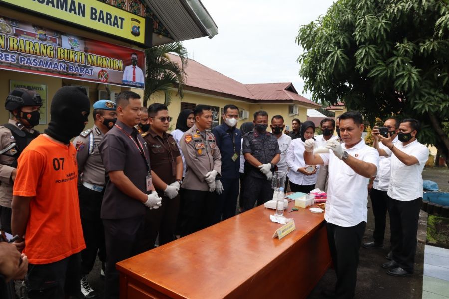 Polres Pasaman Barat Musnahkan Barang Bukti Sebanyak 96,07 Gram Narkotika Jenis Sabu