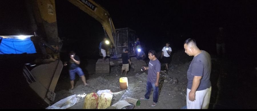 Polres Pasaman Tangkap Pelaku Tambang Emas Ilegal, Excavator Diamankan