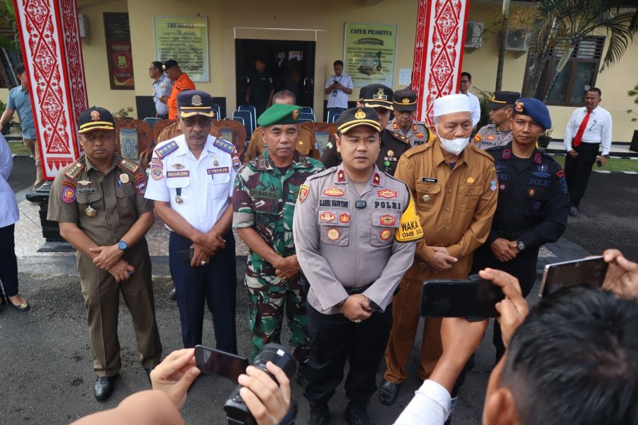 Polres Pasbar Gelar Apel Gabungan dan Patroli Skala Besar Dalam Rangka Ops Mantap Brata Singgalang