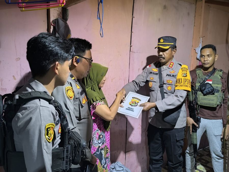 Polres Yahukimo Gelar Kunjungan Kasih ke Keluarga Korban Penganiayaan oleh Terduga KKB 