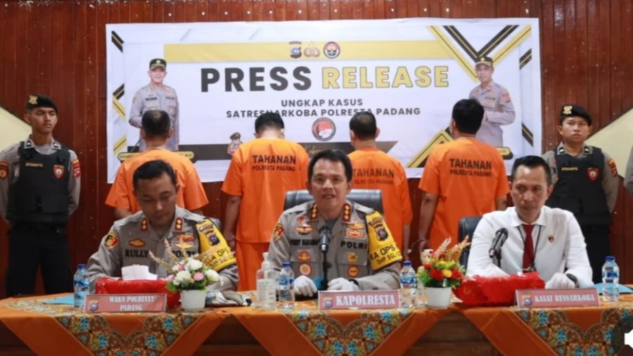 Polresta Padang Ungkap Kasus Penyalahgunaan Narkotika oleh 3 Anggota DPRD Mentawai