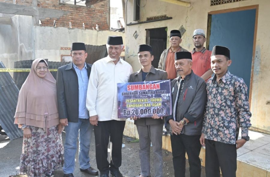 PPTI At-Taqwa Canduang Dilanda Kebakaran, Gubernur Mahyeldi Langsung Turun Salurkan Bantuan