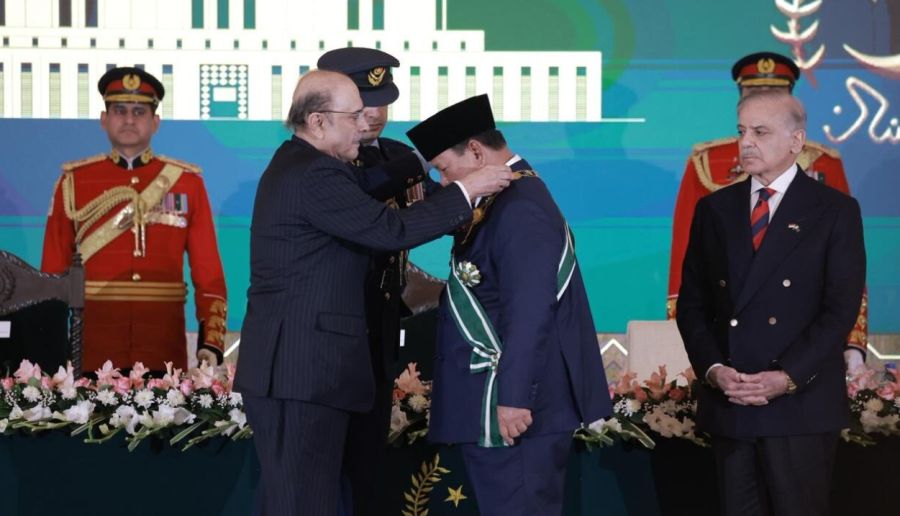 Presiden Prabowo Menerima Anugerahkan Bintang Tertinggi Pakistan dari Presiden Zardari