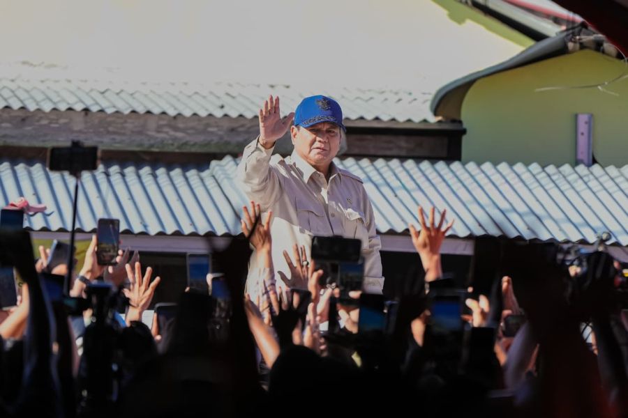 Presiden Prabowo: “Pemerintah Harus Hadir Secepat Mungkin” Saat Tinjau Lokasi Bencana di Sumbar