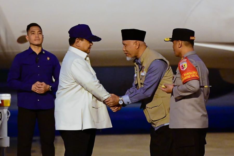 Presiden Prabowo Tiba di Sumatra Barat Tinjau Kembali Penanganan Bencana dan Pemulihan Infrastruktur