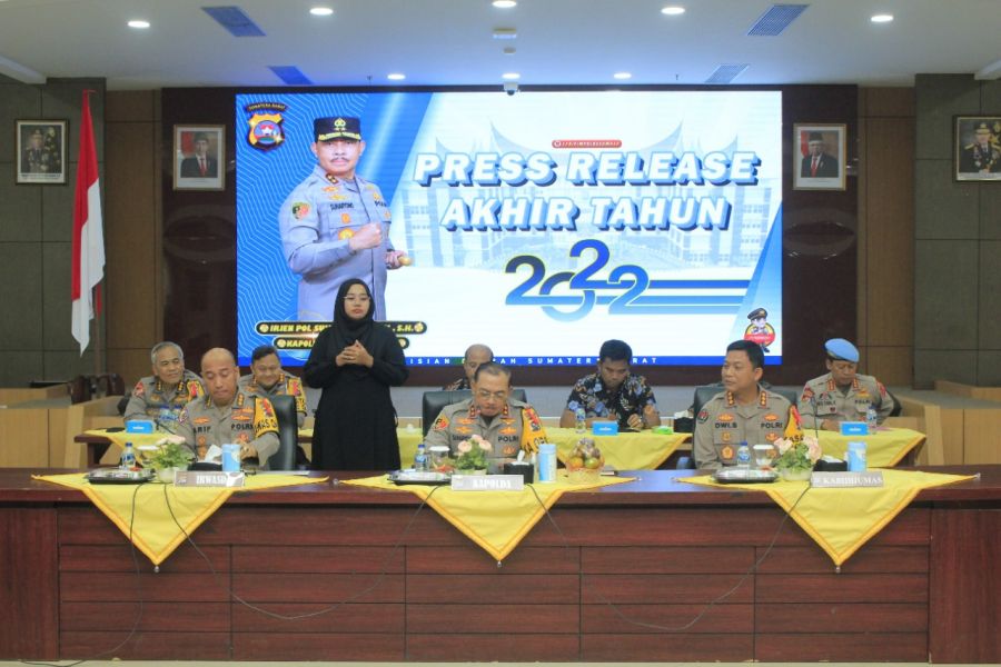 Press Release Akhir Tahun 2022, Kapolda Sumbar: Insan Media Sangat Penting bagi Polri