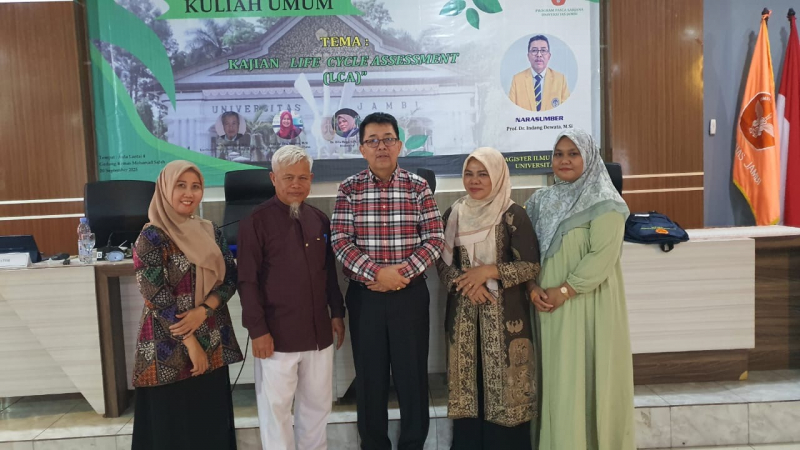 Prof. Indang Dewata Guru Besar Ilmu Lingkungan UNP Narsum Kuliah Umum di UNJA