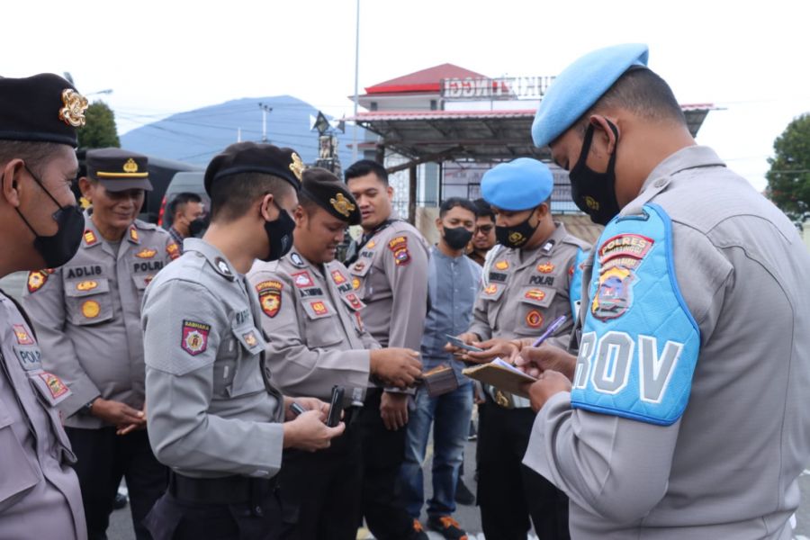 Propam Polres Bukittinggi Melaksanakan Gaktibplin Kepada Personil