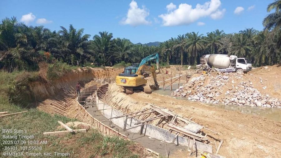 Proyek Pengendalian Banjir 52 M Dimulai : Kolaborasi BWS Sumatera V dan Pemkab Dharmasraya