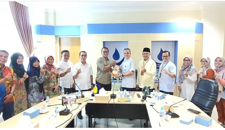 PT. Air Minum Bandarmasih Kalimantan Selatan Kunjungi Perumda Air Minum Kota Padang