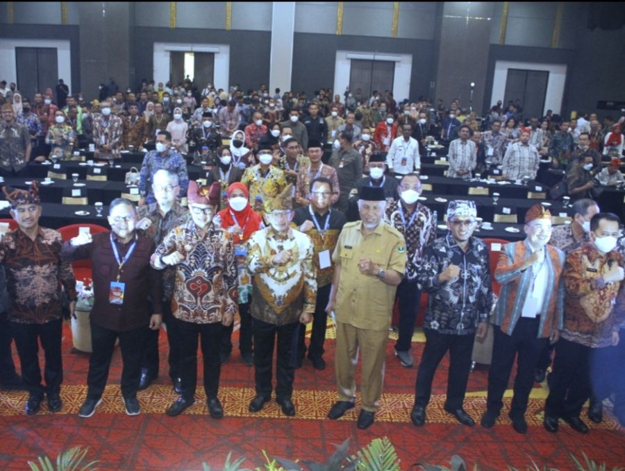 Rakernas Apeksi XV Resmi Ditutup Mendagri, Total Uang Bergulir di Padang Rp41,6 Miliar