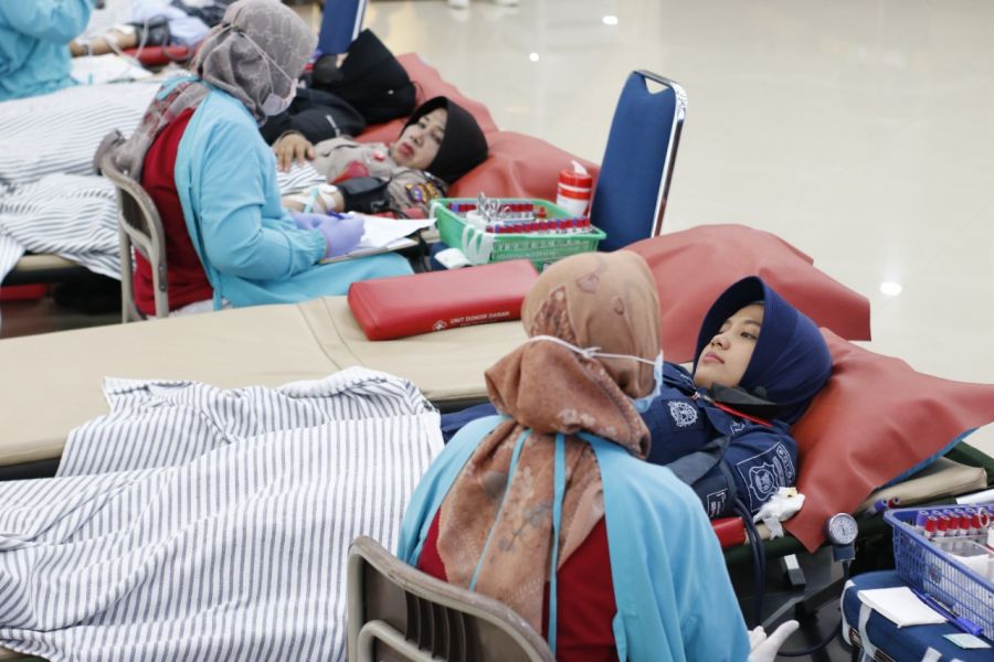 Rangkaian HUT Polwan ke 74, Polwan Polda Sumbar Gelar Donor Darah