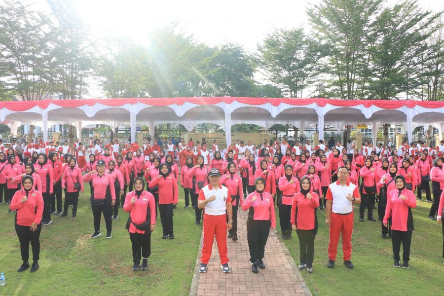 Rangkaian HUT Yayasan Kemala Bhayangkari ke-44 Dirayakan dengan Semangat Olahraga di Polda Sumbar