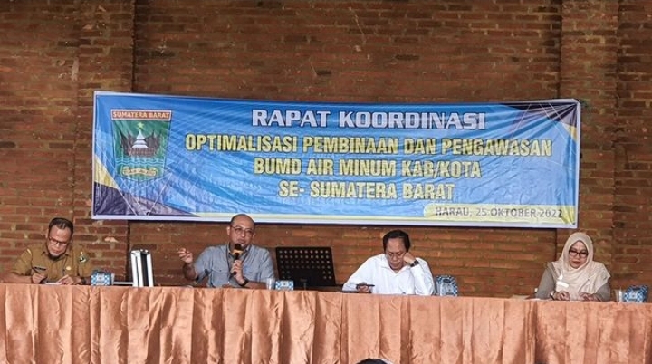 Rapat Koordinasi Optimalisasi Pembinaan dan Pengawasan BUMD Air Minum Kab/Kota se Sumatera Barat
