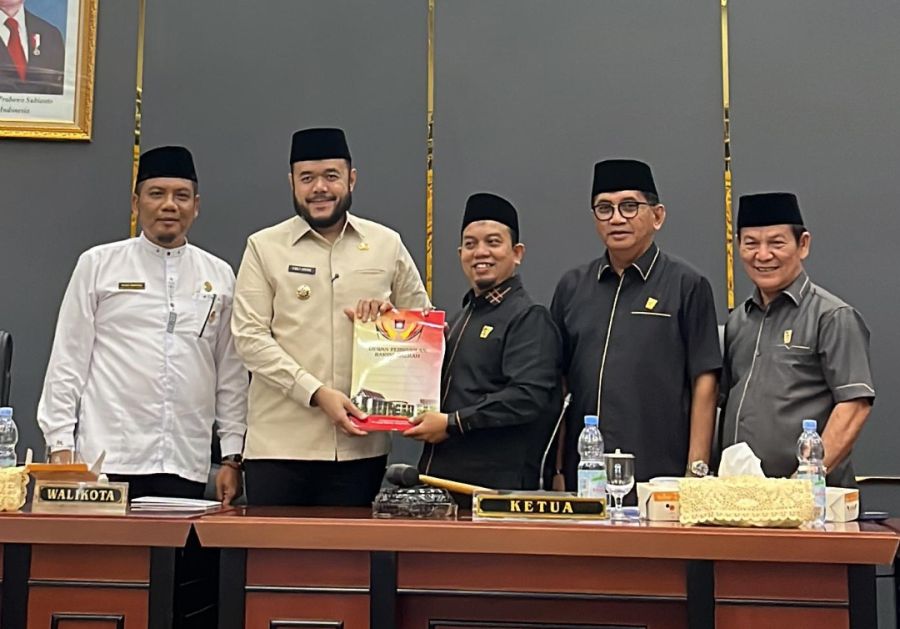 Rapat Paripurna DPRD Padang Sepakati Tiga Ranperda, Penyertaan Modal Bank Nagari, PDAM & Kepramukaan