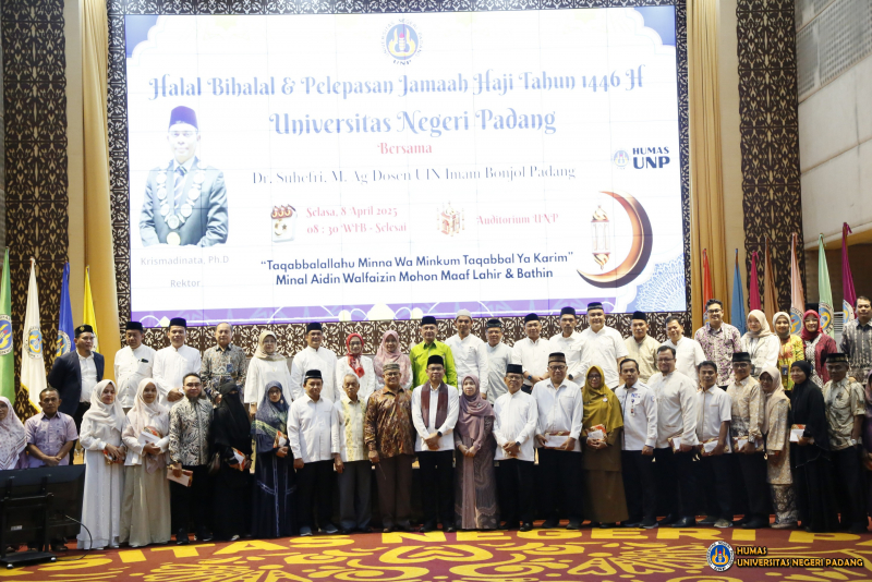 Rektor Lepas 19 Jamaah Calon Haji UNP 2025