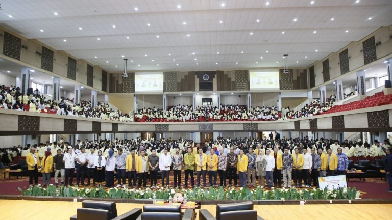 Rektor UNP Lepas 5.781 Mahasiswa KKN Periode Juli–Desember 2026