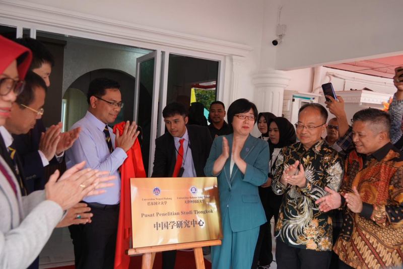 Resmikan Confucius Institute dan Pusat Studi Tiongkok, UNP Perkuat Diplomasi Pendidikan