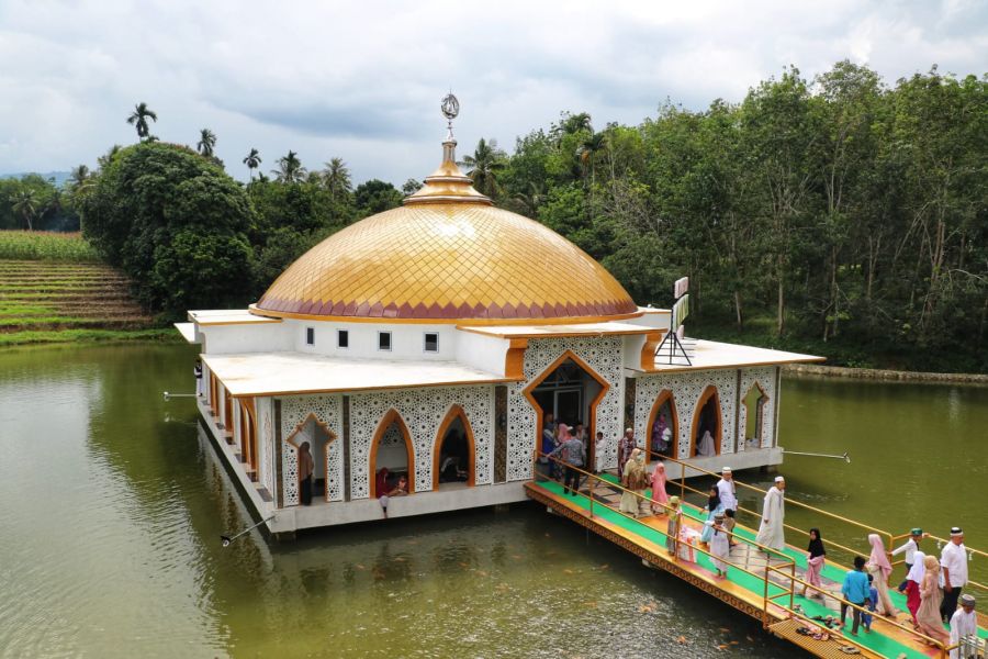Resmikan Masjid Terapung Al-Haramain, Buya Mahyeldi: Mari Lanjutkan Tradisi Keulamaan dari Rao