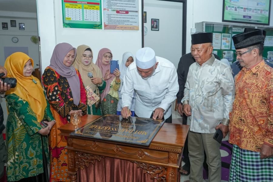 Resmikan MDT Darussakinah di Padang, Gubernur Mahyeldi Tekankan Pentingnya Bangun Generasi Berakhlak