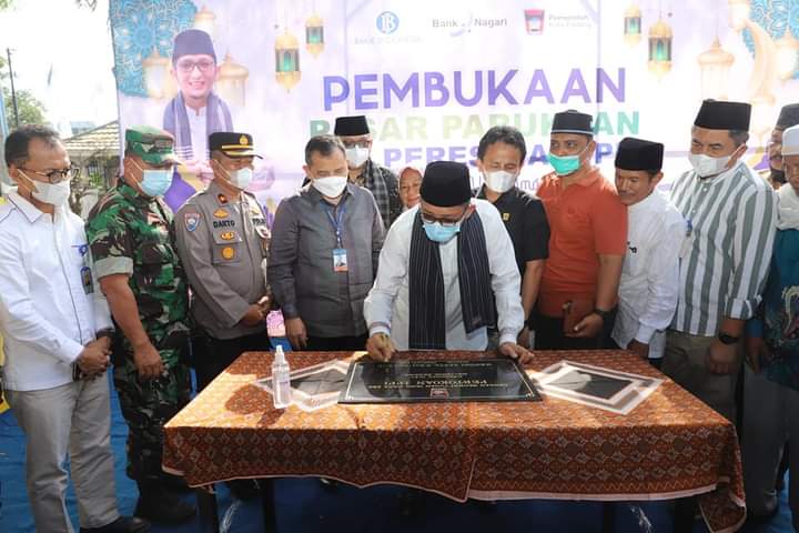 Resmikan Pasar Pabukoan dan Pertokoan IPPI Padang, Wako Hendri Septa: Tanda Geliat Perdagangan